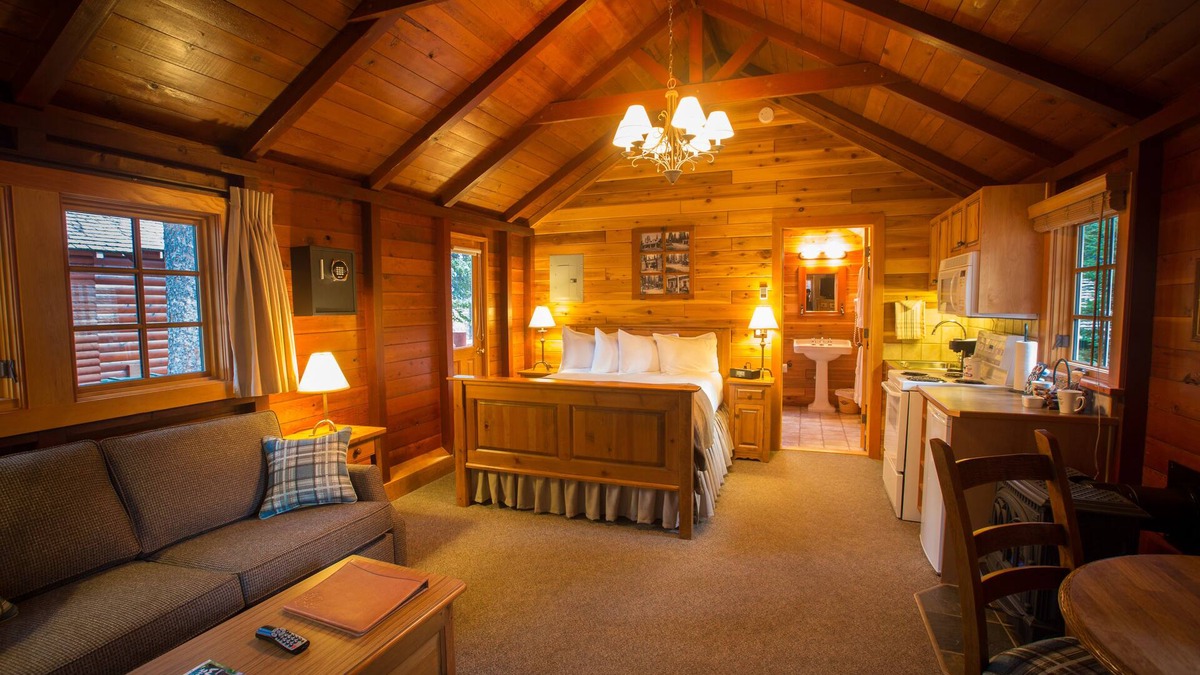 Lake Louise Cabin | Paradise Lodge & Bungalows