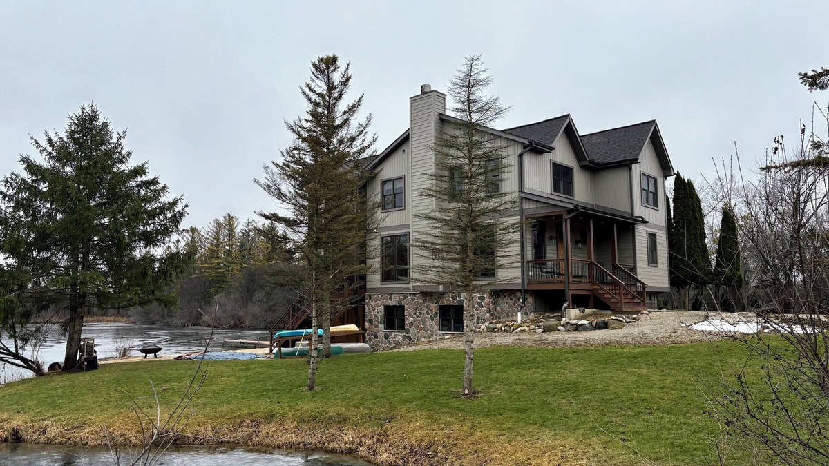 Lebanon House | Paradise! Luxury 50-acre lakefront retreat. Swim, fish, kayak