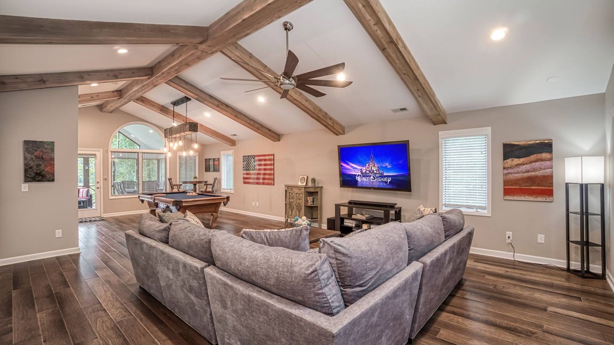 Westport House | Paradise on Lake Norman|Waterfront|Kayaks|Fire Pit|Boat Rental