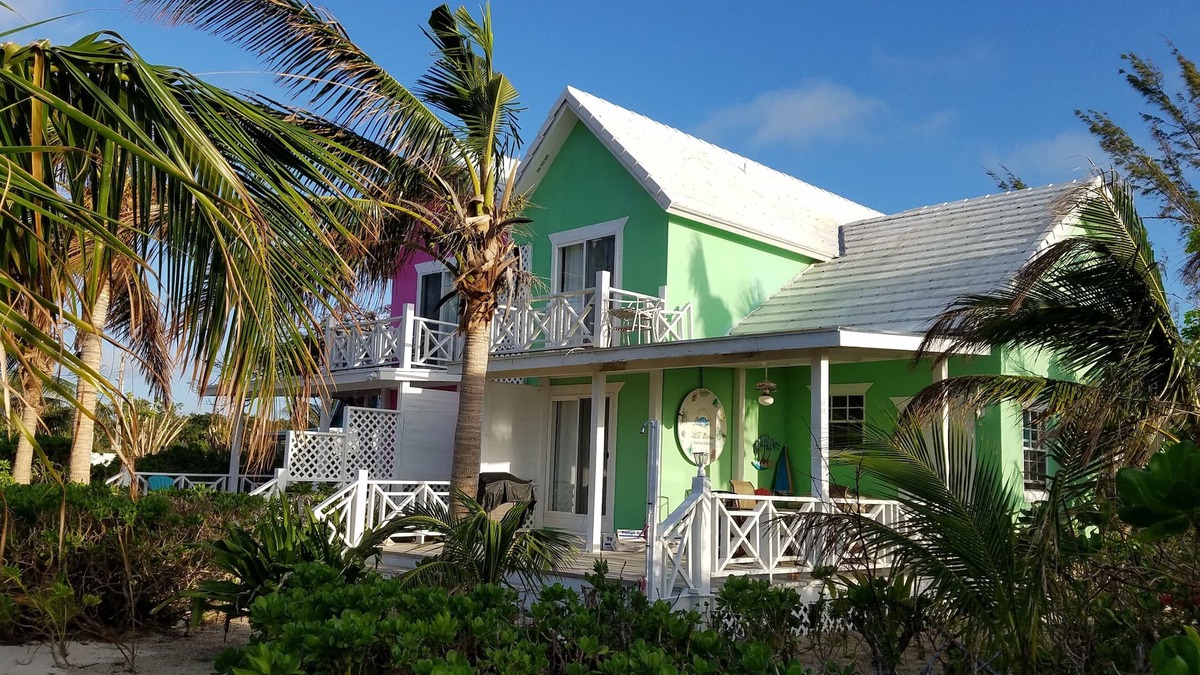 Mather Town Cottage | Paradise on miles of white sandy beach and turquoise sea, private and secure.