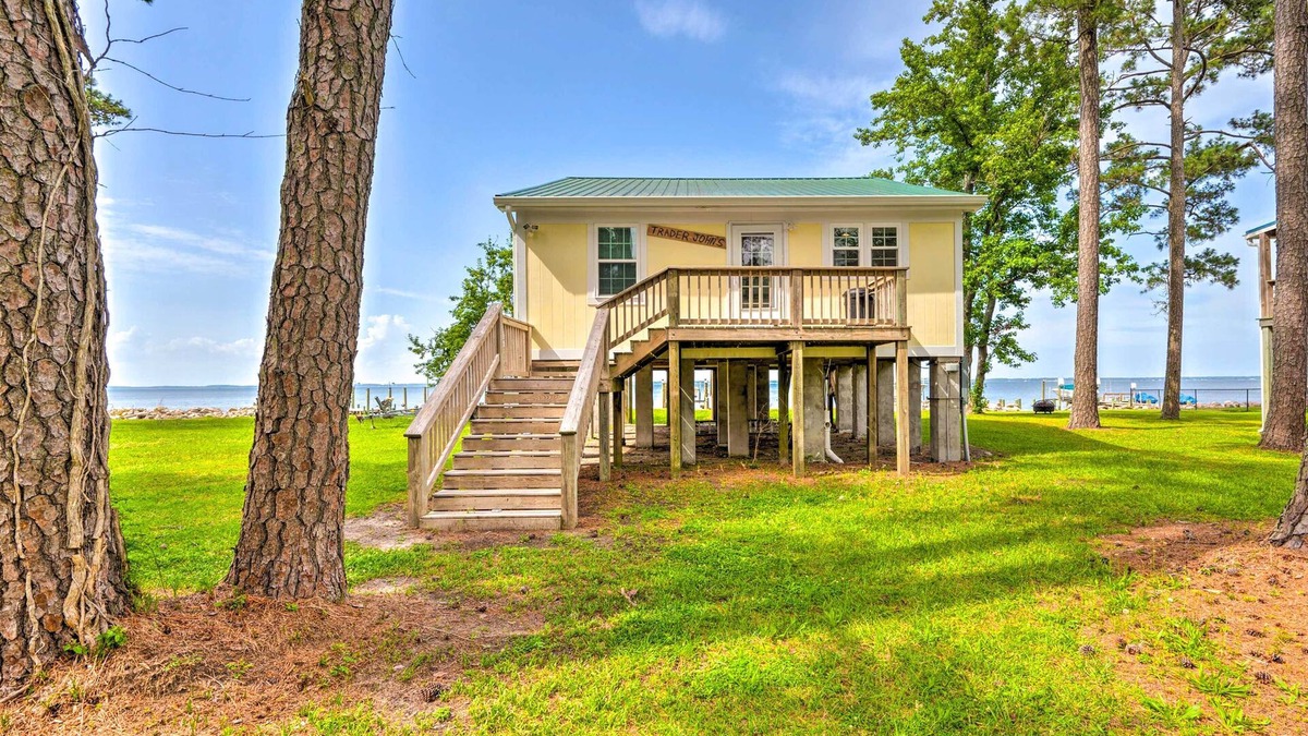Hobucken House | 'Paradise Point' Pamlico River Home w/Dock & View