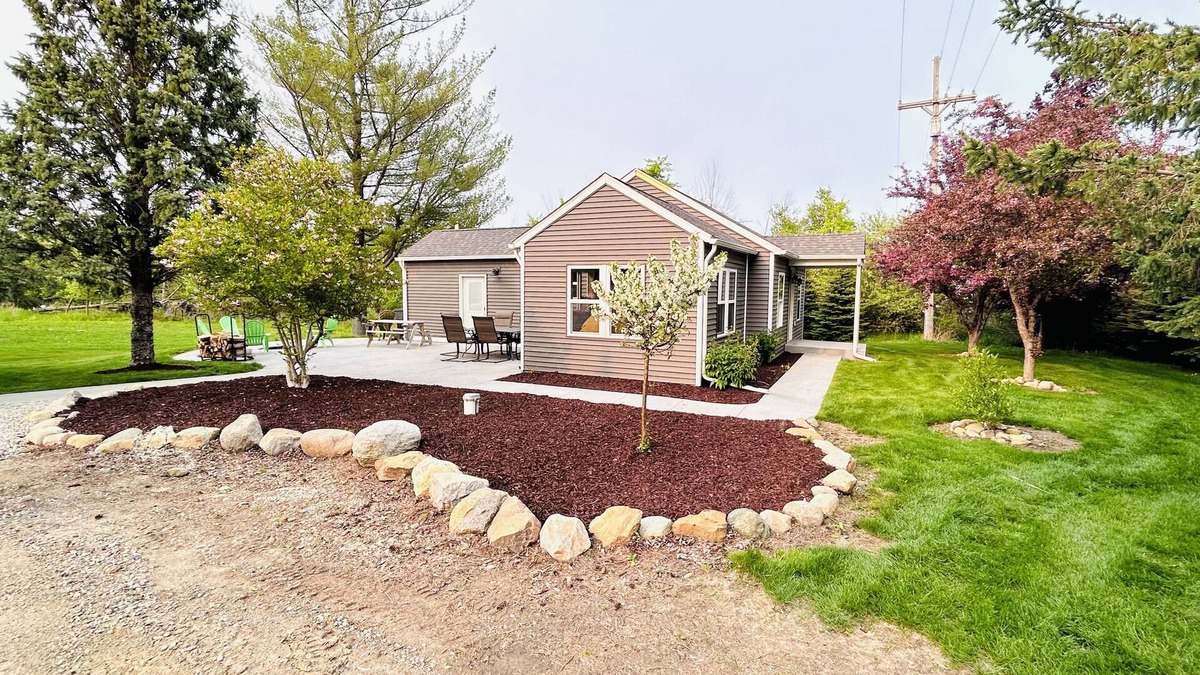 Lexington House | Paradise , Privacy , Public Beach access , Lexington , Close to Downtown,
