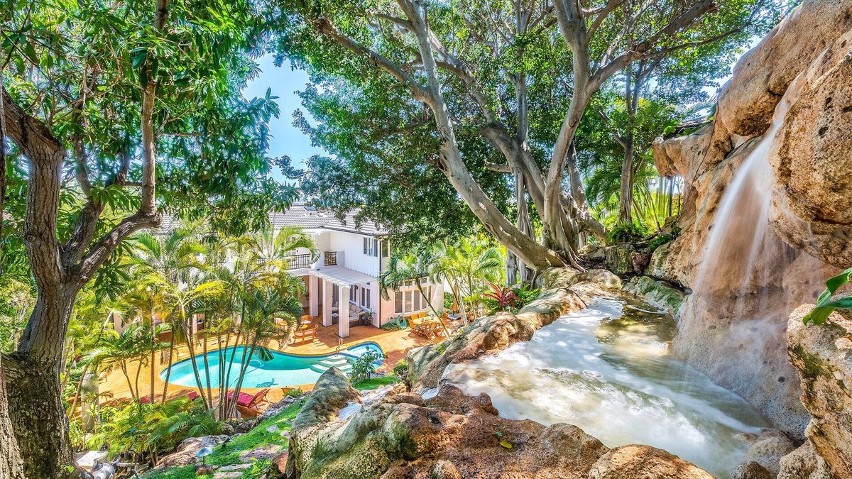 Kahala House | Paradise Rental w/Pool & Spa - 30 day min