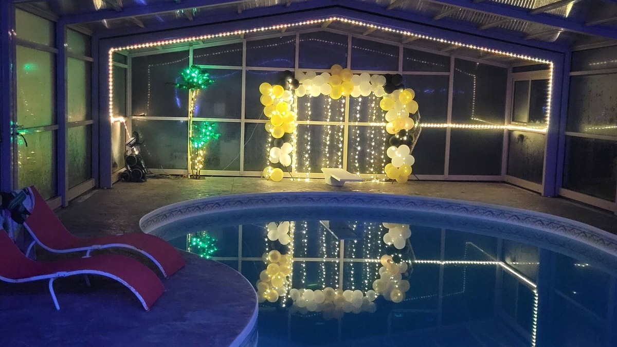 London House | Paradise Retreal. peaceful tranquility in the heart of the city!