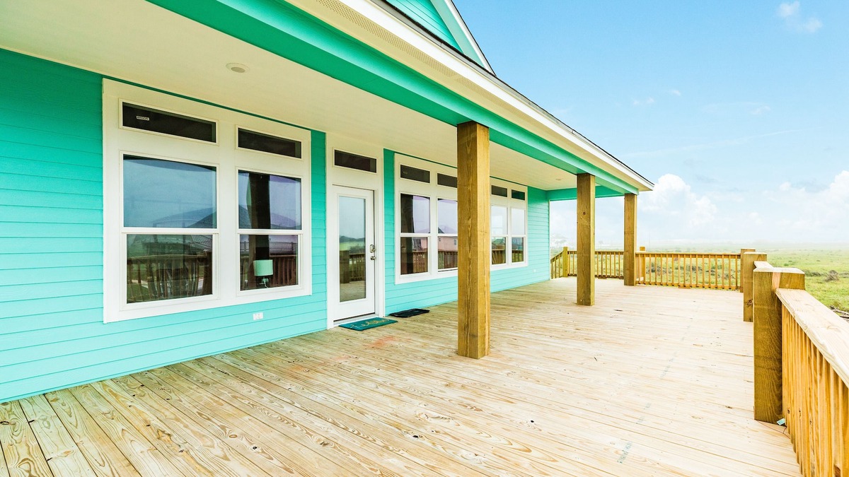 Crystal Beach House | Paradise | Steps to Beach | Game Room | Family Fun