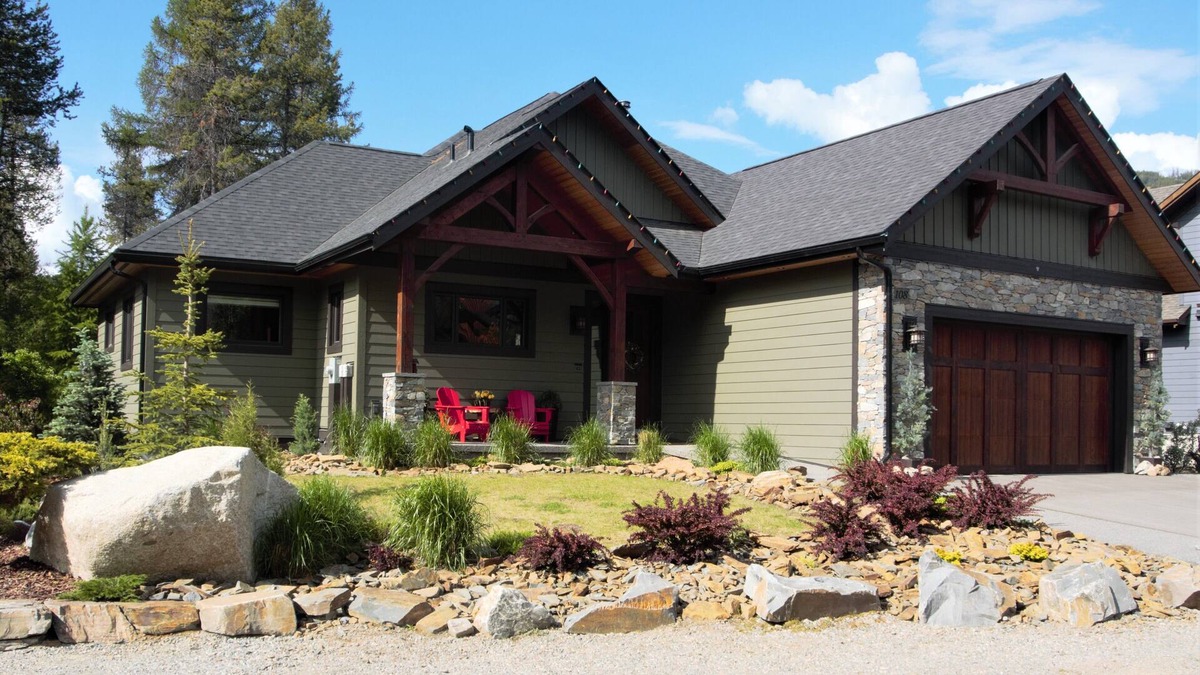 East Kootenay House | Paradise! Unique Mountain Home/Wheelchair Access. Next to Golf, Trails & Skiing