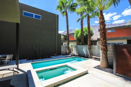 Canyon Corridor Apartment | Paradise Views Townhome