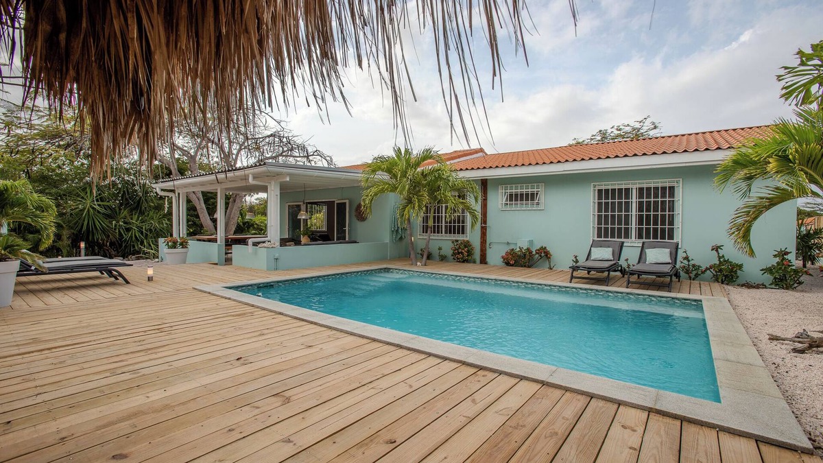 Grote Berg House | Paradise villa with private pool, palapa, tropical garden and all around privacy