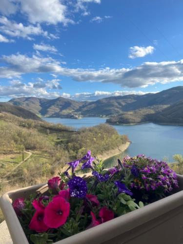 Rocca Sinibalda House | Paradiso sul lago