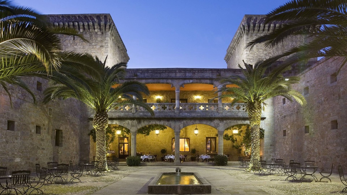 Jarandilla de la Vera Hotel | Parador De Jarandilla De La Vera