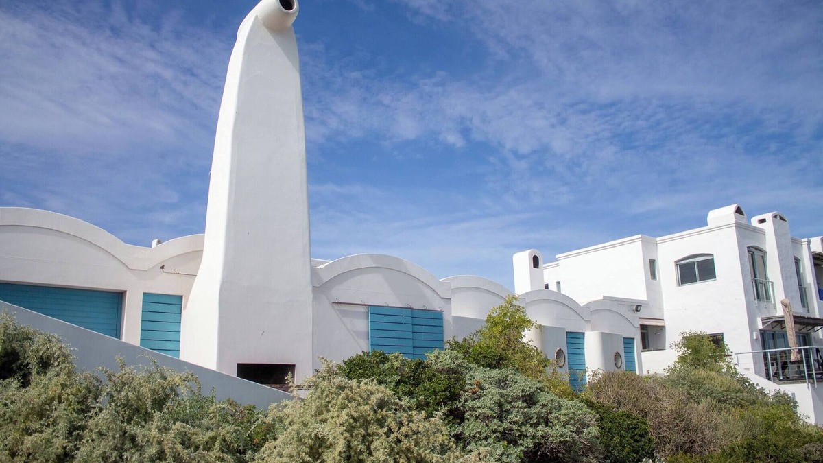 Paradise Beach House | Paradys Oceanfront Submarine-Style Holiday Home in Langebaan