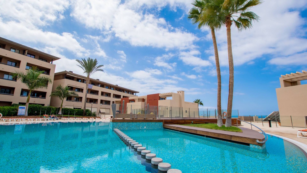 Playa Paraiso Apartment | Paraiso Pool and Sea View