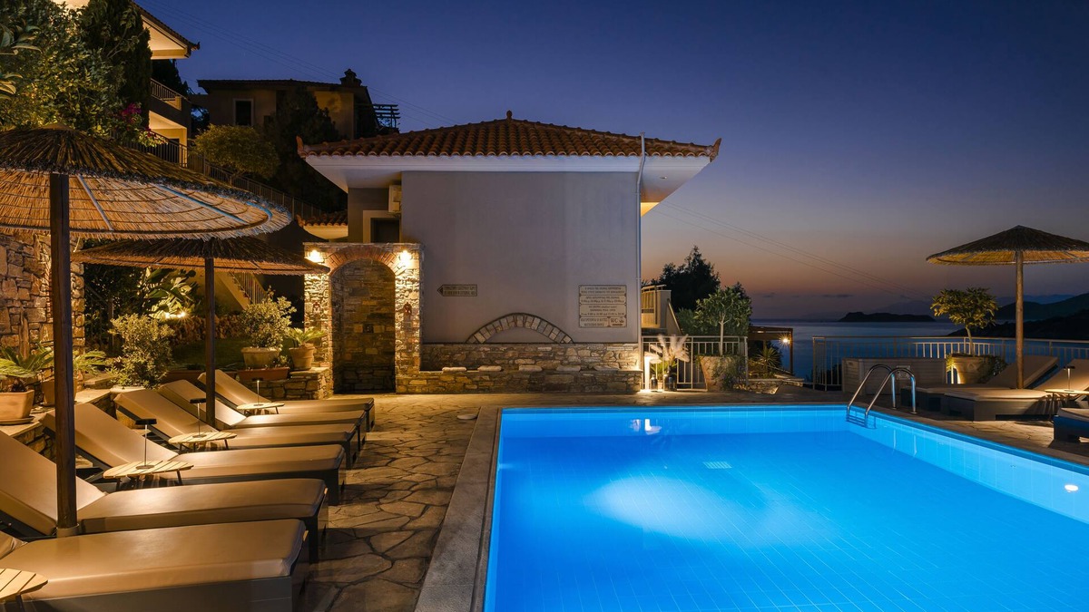 Agii Apostoli Hotel | Paramithenio Village Beach Resort & Spa