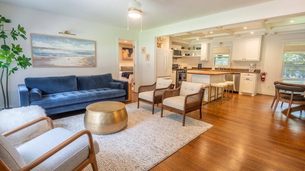 North Charleston House | Paramount Paradise: Stylish + Screen Porch!