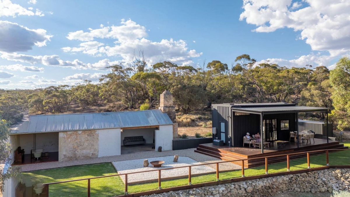 Overland Corner House | Parcoola Retreats, secluded riverside escape