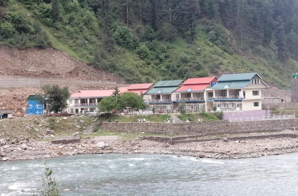 Azad Kashmir Hotel | Parhena Cottages Bella Naran