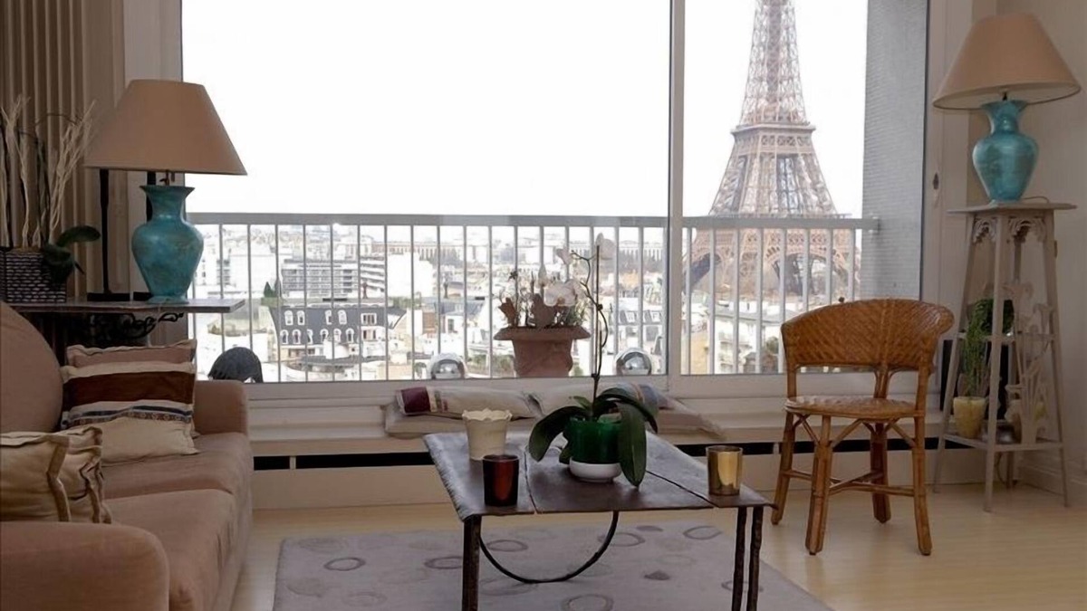 Grenelle Apartment | Paris Apartment : Eiffel View from All RoomsBalcony, Air Con