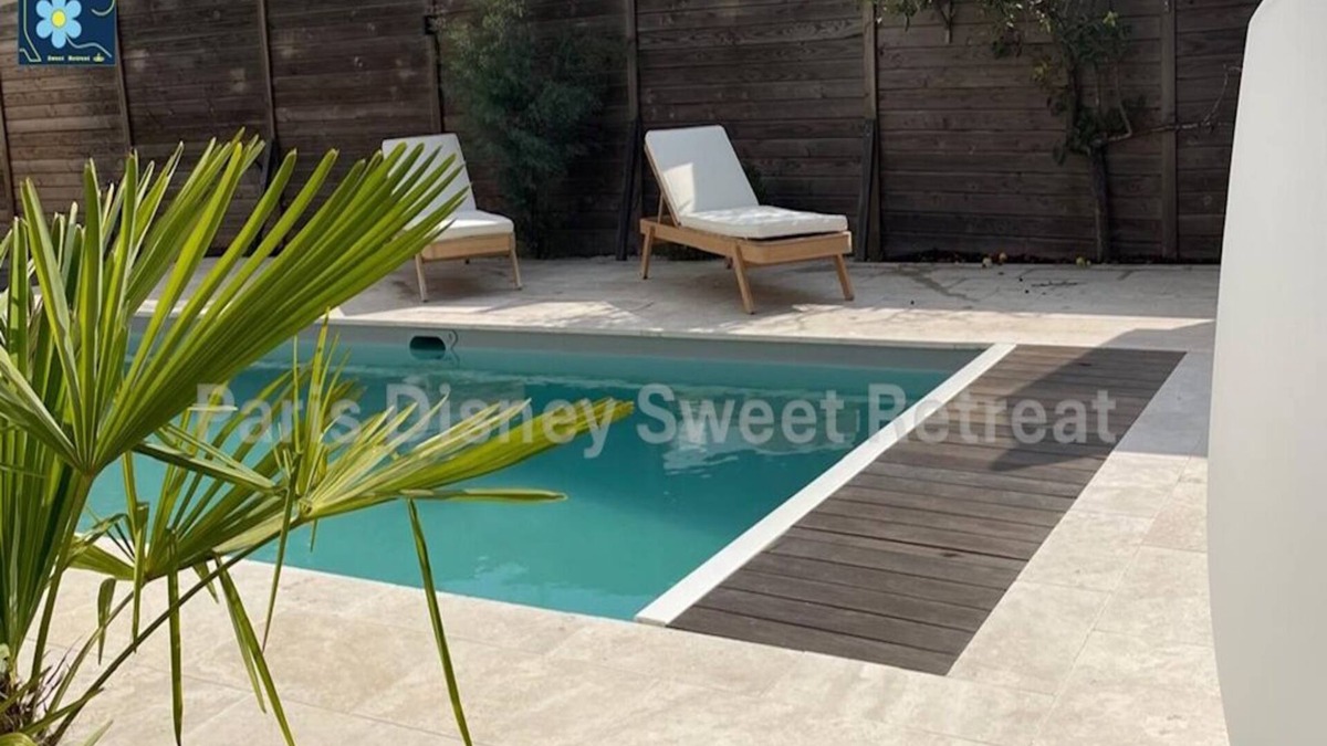 Esbly Cottage | Paris Disney Sweet Retreat