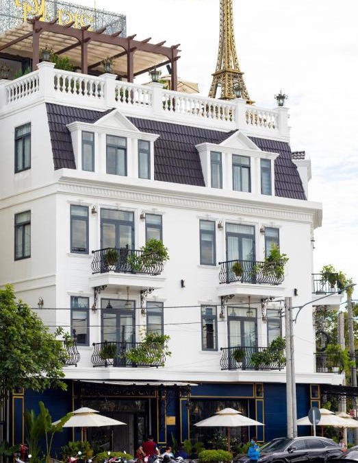 Vinh Long Hotel | Paris Hotel & Cafe