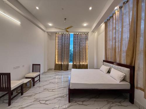 Krishna Karanai House | Paris villas