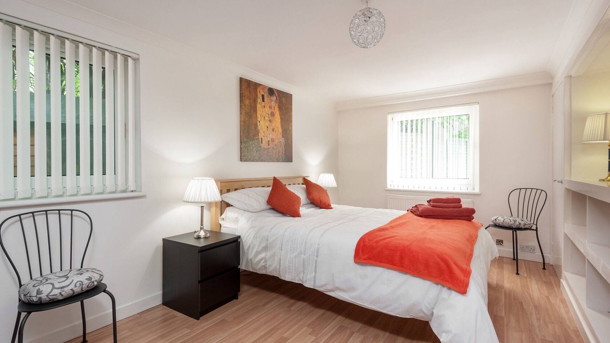 Ellemford Apartment | Parisian style 2 bedroom the Marchfield Residence
