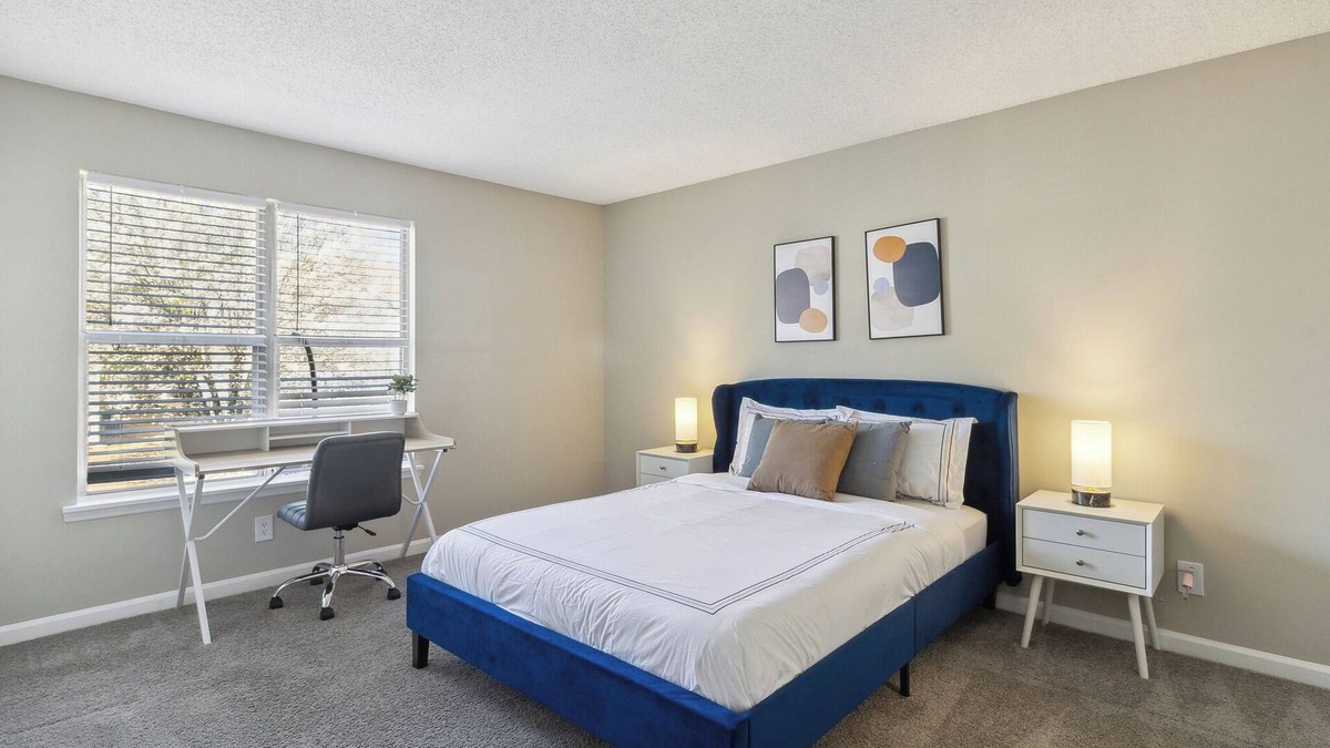 Ellenwood Apartment | Park at London F4 I Spacious 2 Bed 2 Bath