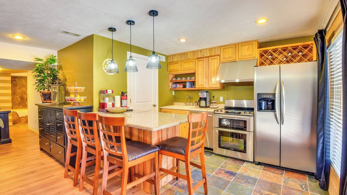 Summit Park Apartment | Park City Studio w/Gas Grill Near Ski Resorts!