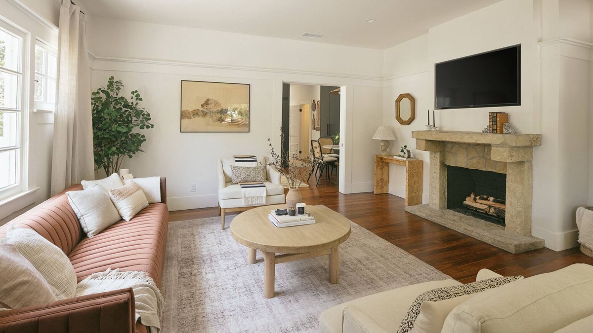 Historic Downtown Santa Barbara House | Park House Luxury Home Downtown in Theatre Arts District-2 bed 1.5 Bath