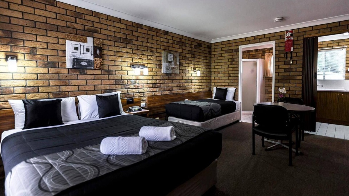 Oakey Hotel | Park House Motor Inn