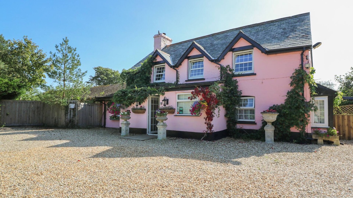 Crossgates Cottage | PARK HOUSE, pet friendly, character holiday cottage in Crossgates