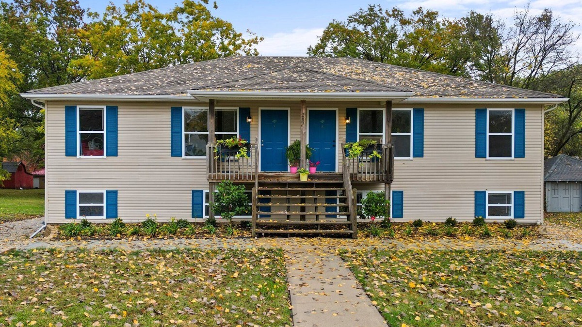 Richmond Apartment | Park Place #4 - Stylish Apartment Located Across From Park