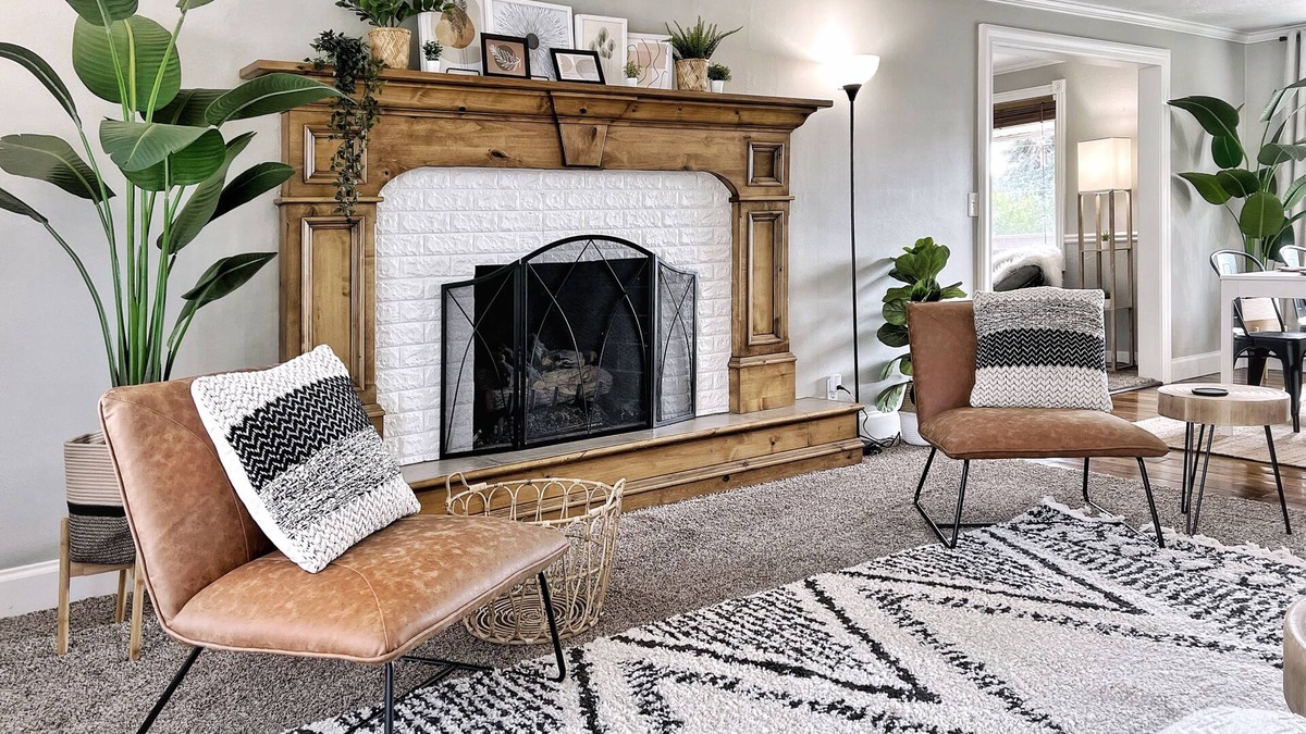 Orem House | Park & Playground Next Door! Centrally Located Spacious Home