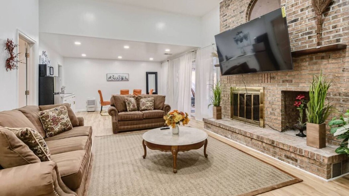 Granite House | Park Retreat 2B2B with Office