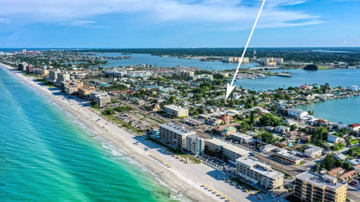 Madeira Beach Apartment | Park Shore Suites Madeira Beach