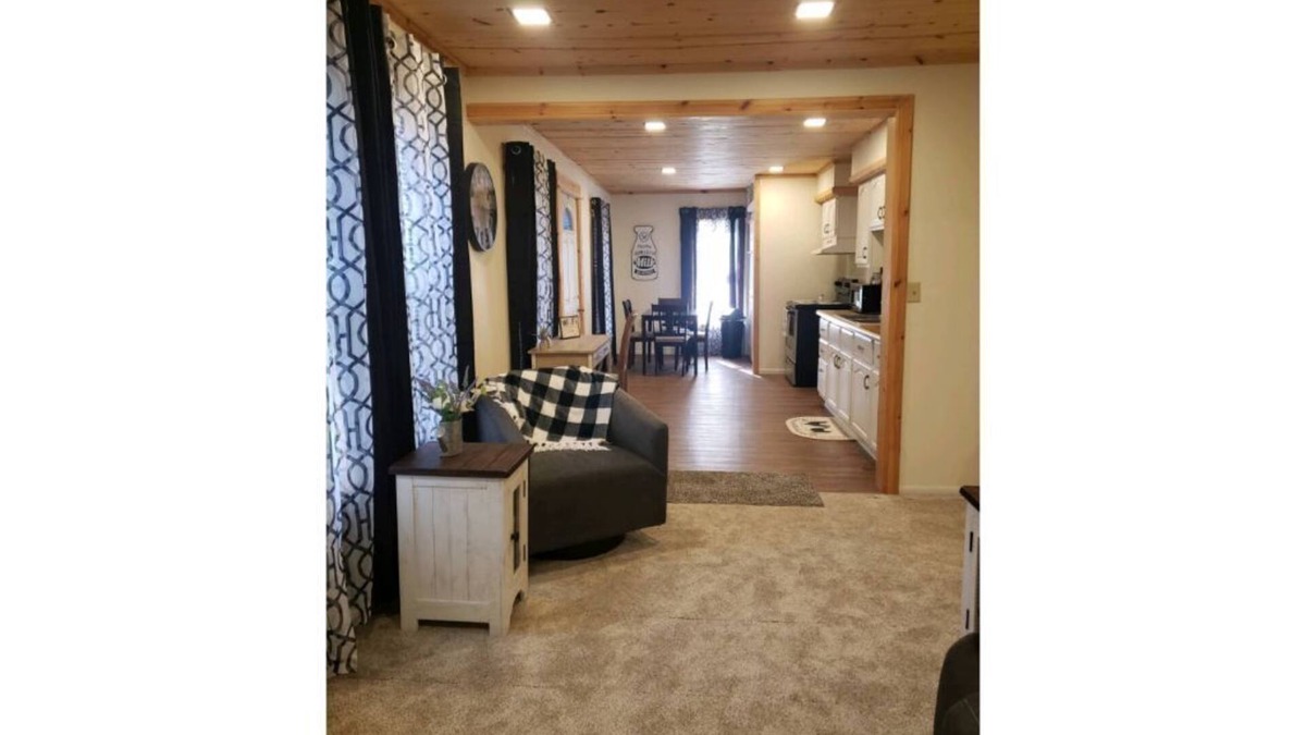 Casey House | Park View Place 4 Blocks From the World's Biggest