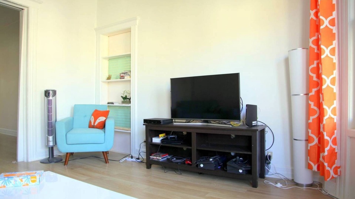 West Side Apartment | Park Views - Private 3 bed/1 bath - 30 mins to NYC