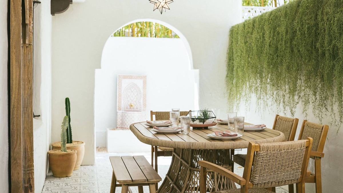Historic Downtown Santa Barbara Villa | Park Villa Private Home Downtown - Steps to Cafés