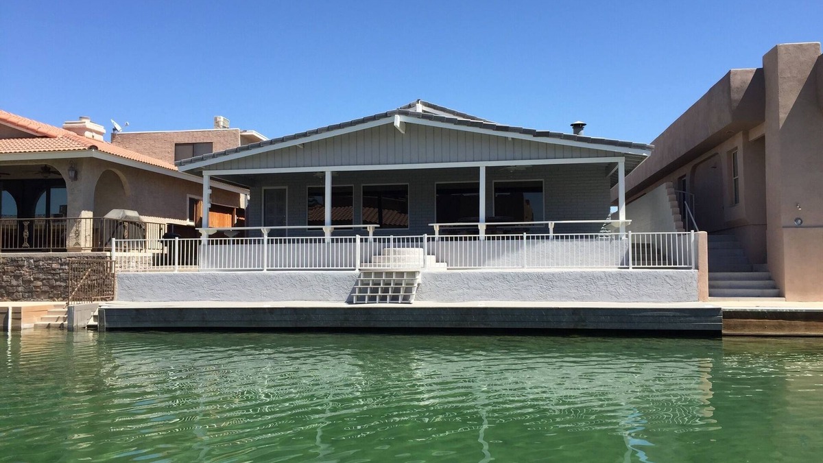 Moovalya Keys House | Parker Keys Waterfront Home with 50’ private dock, pool table and BBQ