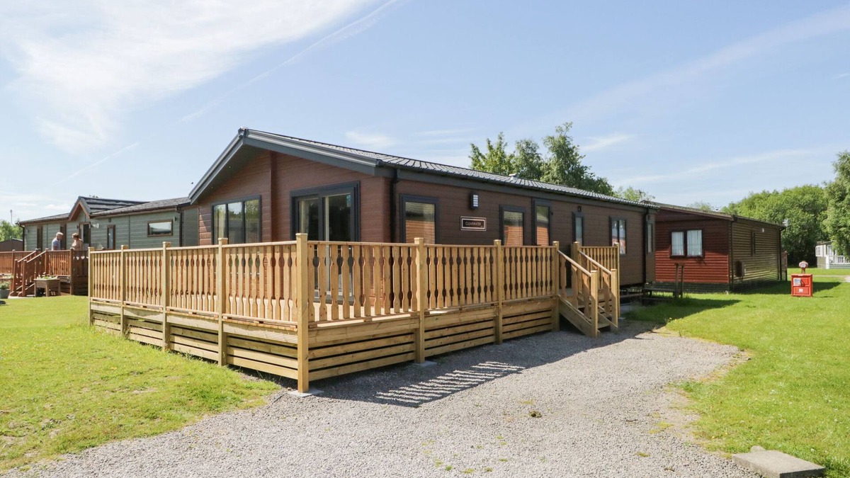 Yealand Conyers Cottage | PARKERS PLACE, pet friendly, with a garden in Carnforth
