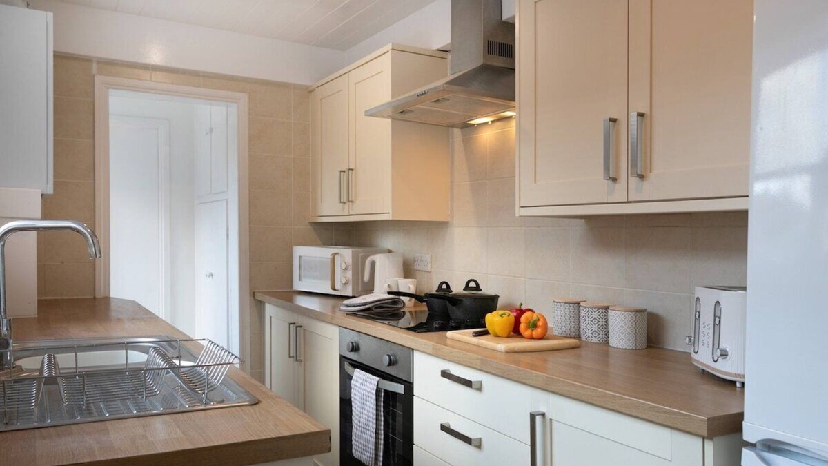 Lincoln House | * Parking * Sleeps 5 *Fast Wi-Fi
