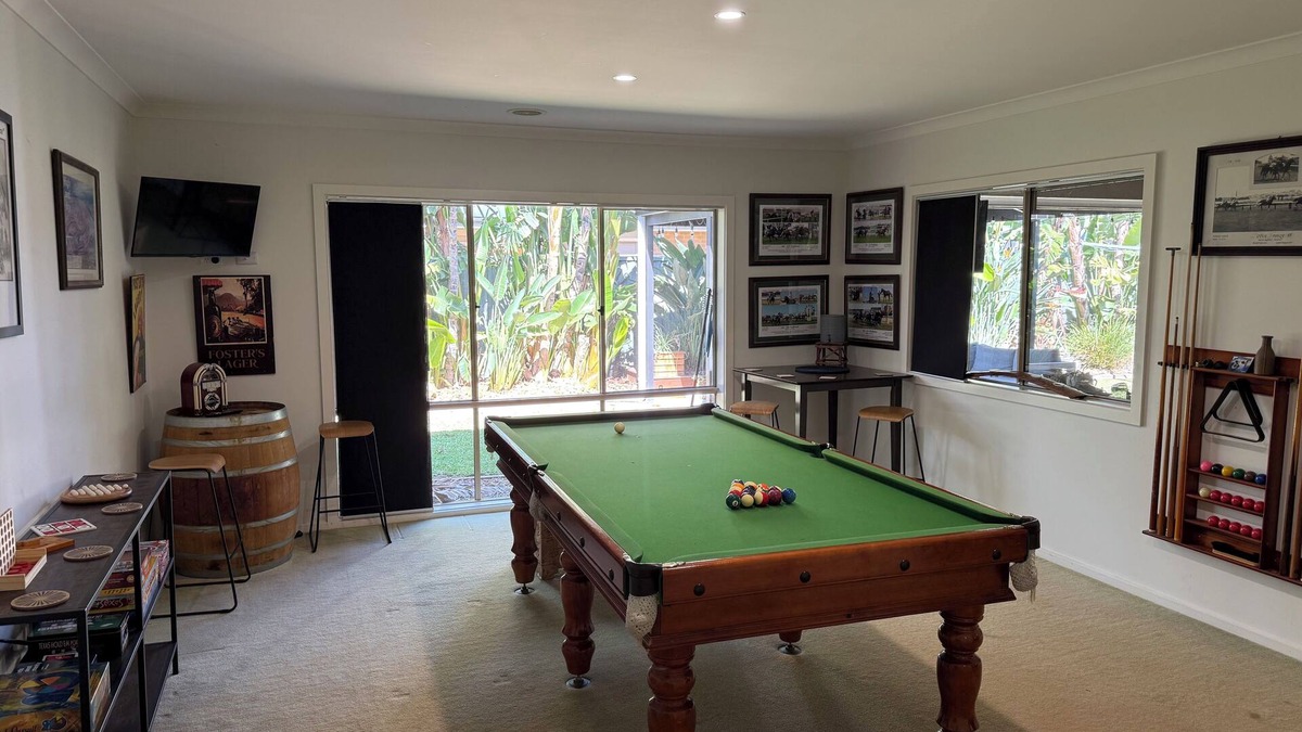 Yarrawonga House | Parkins Fairway - Golf, Lake & Relaxation