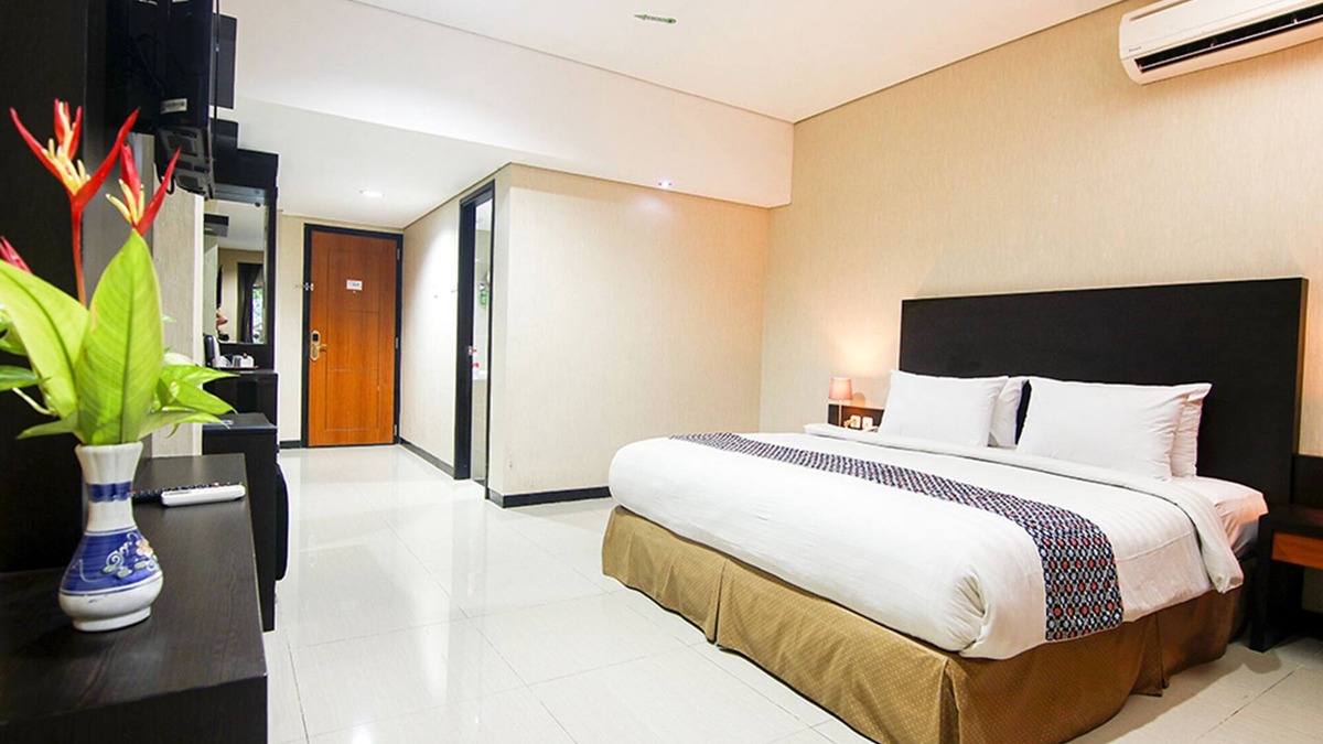 Pekalongan Hotel | Parkside Mandarin Hotel Pekalongan