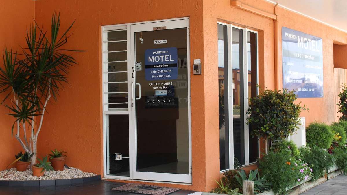 Ayr Hotel | Parkside Motel