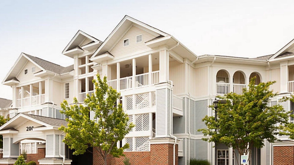 Lackey Resort | Parkside Williamsburg Resort, 1br deluxe villa, free WiFi and parking.