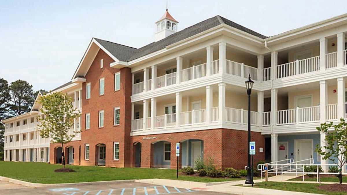 Lackey Resort | Parkside Williamsburg Resort, 2br deluxe villa, free WiFi and parking