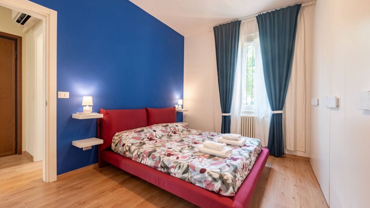 San Leonardo Apartment | Parma Station Apartment