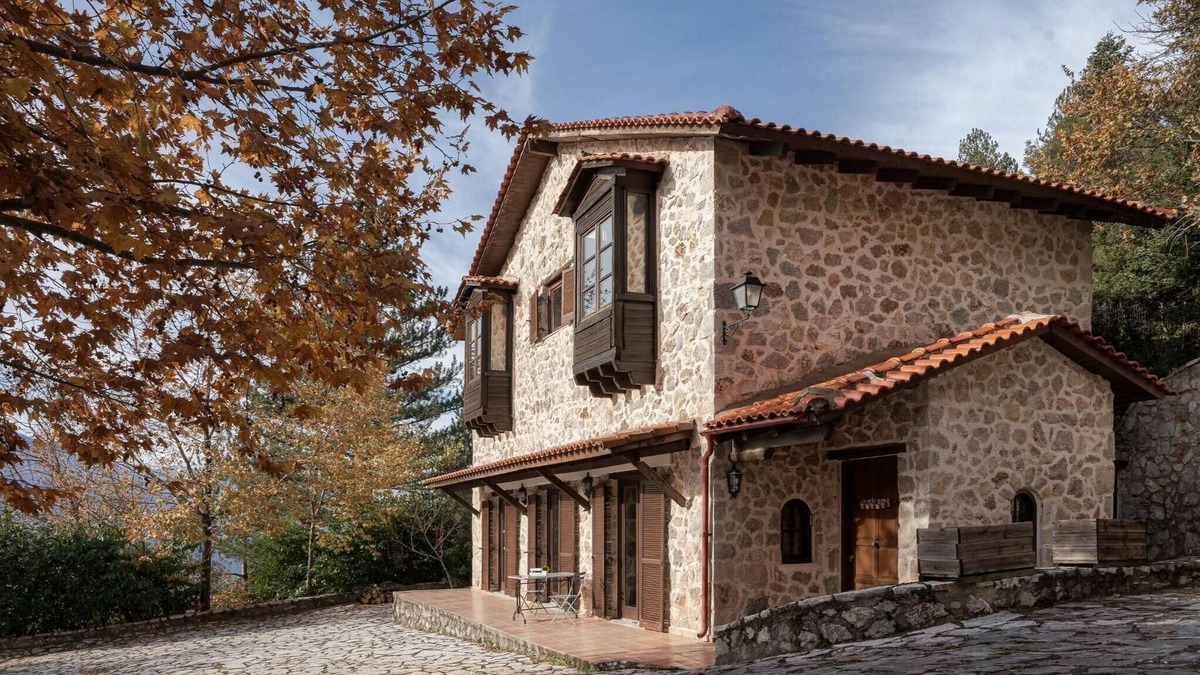 Amfikleia-Elateia Ski Chalet | Parnassus Woodstone Chalet