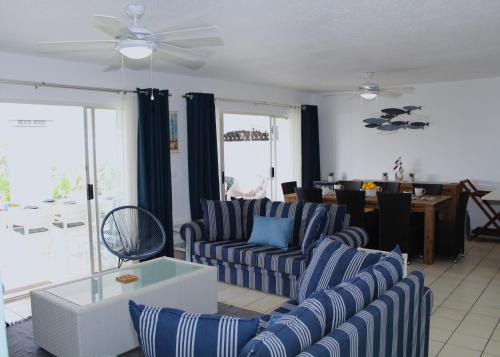 Shaka's Rock Apartment | Paros U1