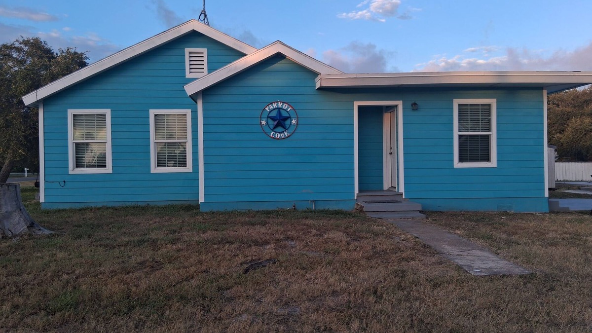 Aransas Pass House | Parrot Cove