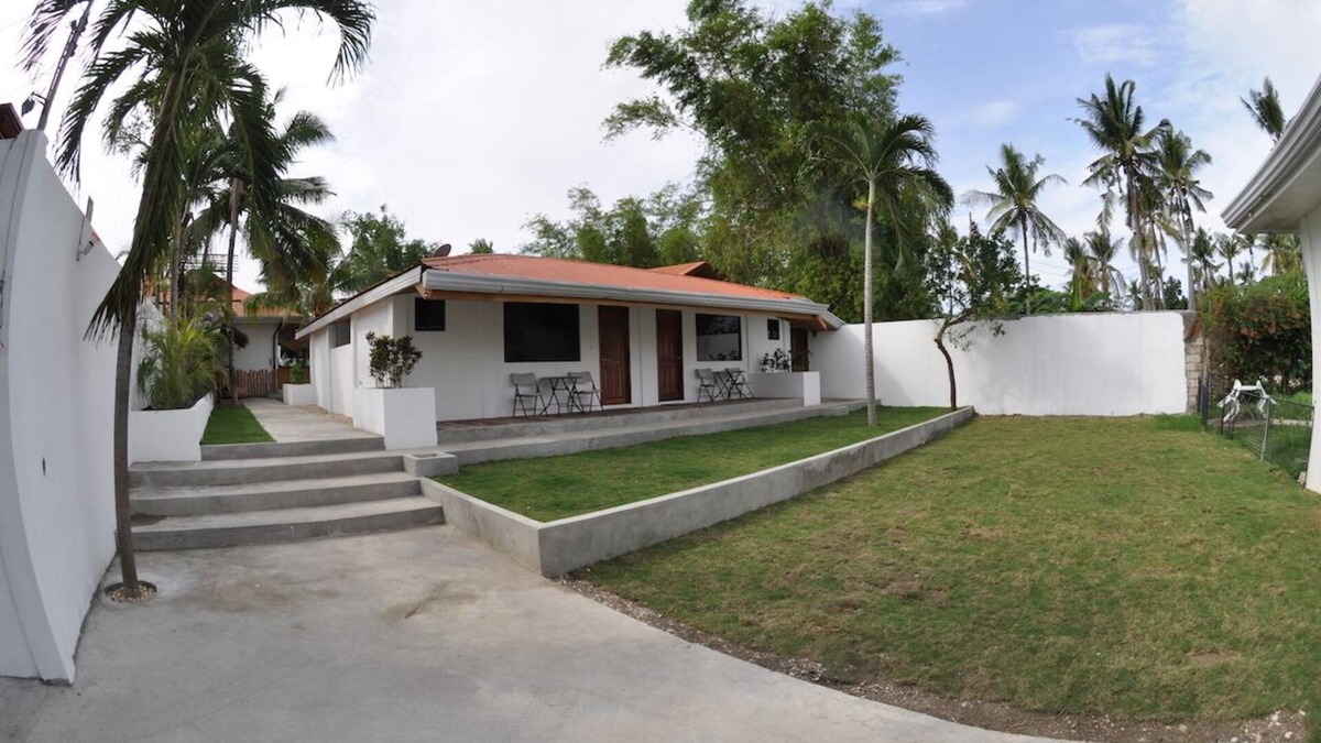 Basdiot Cottage | Parrot Resort Standard Room 3 - Moalboal